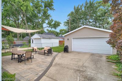 3526 Griffith Avenue, Home with 3 bedrooms, 1 bathrooms and null parking in Berkley MI | Image 3