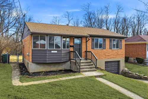 2043 E Teralta Cir, Cincinnati, OH, 45211-8126 | Card Image