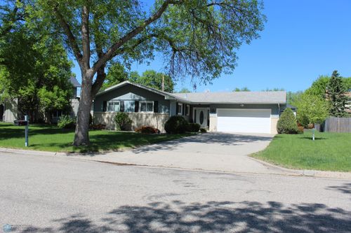 406 Horn Ave, Moorhead, MN, 56560-4912 | Card Image