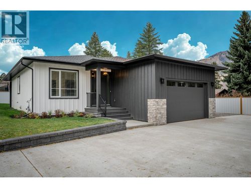 2244 Valleyview Dr, Kamloops, BC, V2C4C7 | Card Image