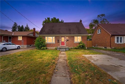 25 Meinzinger Ave, Kitchener, ON, N2M3T3 | Card Image