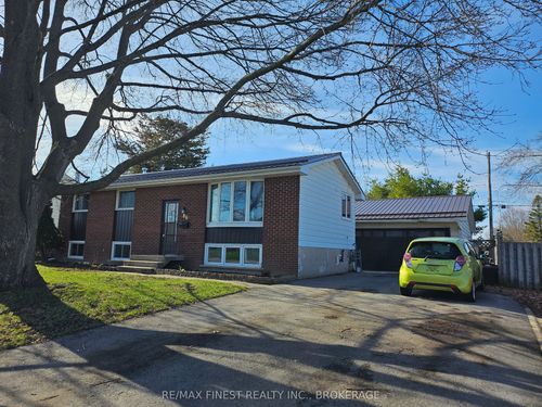 86 Chesterfield Dr, Amherstview, ON, K7N1M2 | Card Image