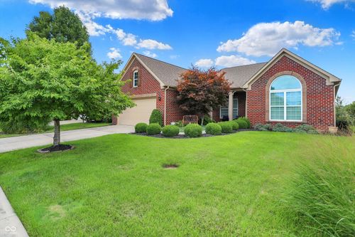 4188 Raintree Blvd, Greenwood, IN, 46143-7932 | Card Image