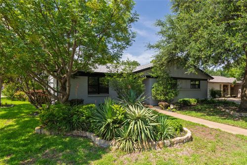 2101 Gettysburg Pl, Bedford, TX, 76022-7771 | Card Image