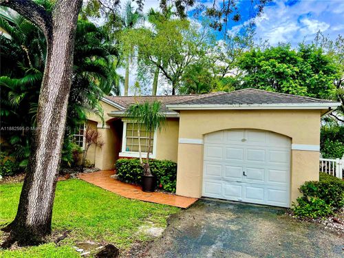 11904 Nw 12th St, Pembroke Pines, FL, 33026-3856 | Card Image