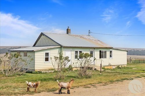 102310 Us Highway 87, Lewistown, MT, 59457-4040 | Card Image