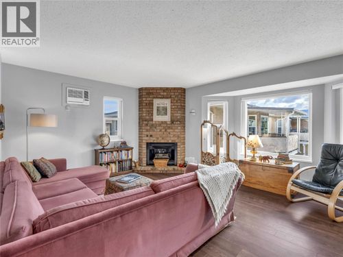 19-13620 Victoria Road, Summerland, BC, V0H1Z5 | Card Image