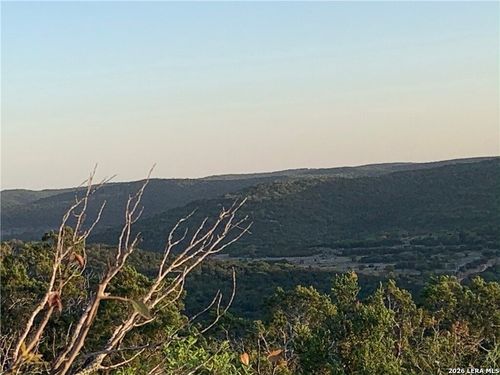 20 Winchester Rd, Leakey, TX, 78873-4401 | Card Image