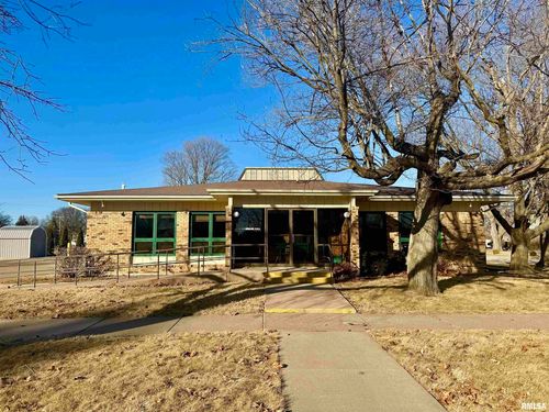 301 Nw 2nd St, Aledo, IL, 61231-1404 | Card Image