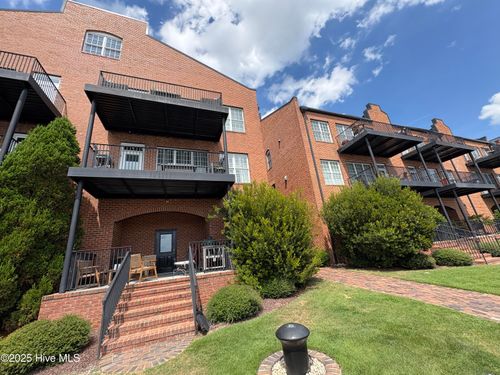 301-425 W Main St, Washington, NC, 27889-4894 | Card Image