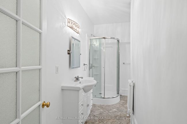 61 Russell St E, House other with 5 bedrooms, 2 bathrooms and 6 parking in Smiths Falls ON | Image 24