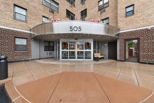725-505 Central Ave, White Plains, NY, 10606-1546 | Card Image