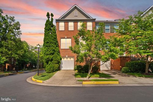 2901 Jessica Ct, VIENNA, VA, 22181-6160 | Card Image