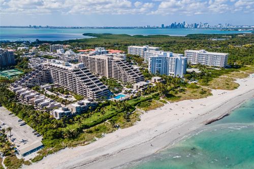 331-141 Crandon Blvd, Key Biscayne, FL, 33149-1622 | Card Image