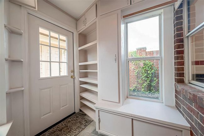 MUD ROOM. | Image 20