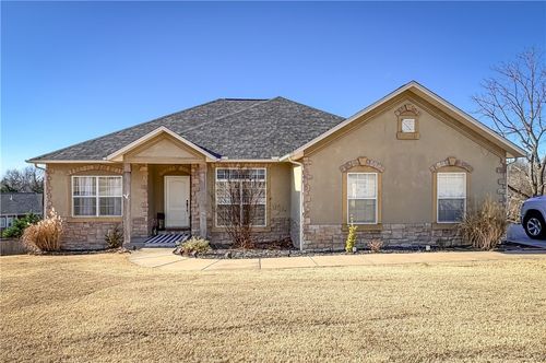 1220 W Holt Ave, Harrison, AR, 72601-3273 | Card Image