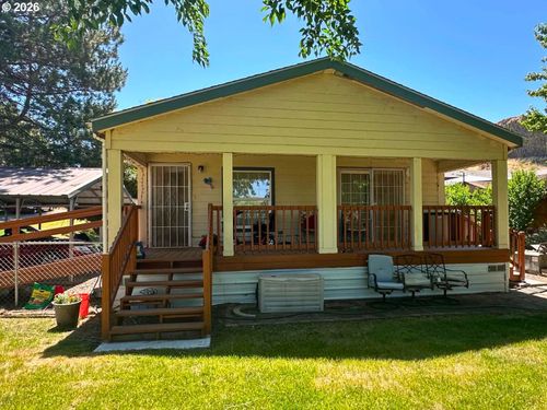 82276 Hat Rock Rd, Hermiston, OR, 97838 | Card Image