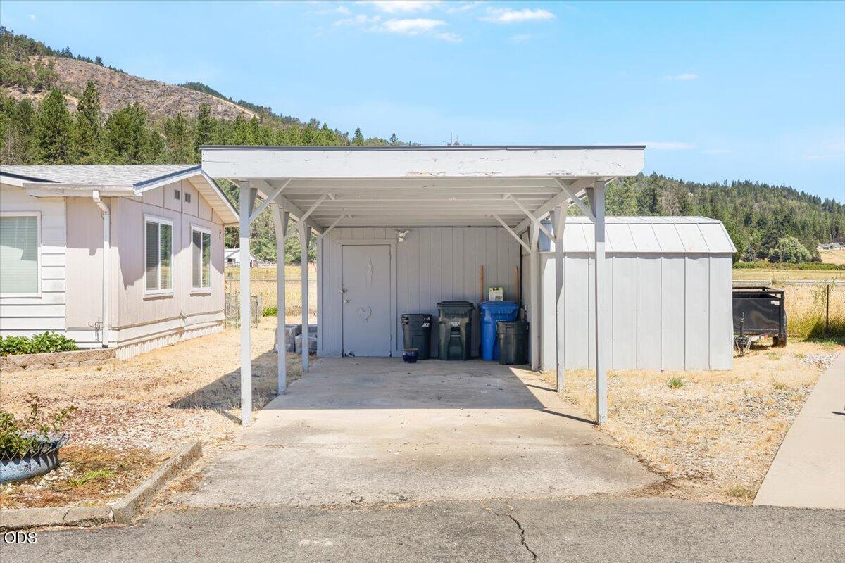Manufactured In Park in Rogue River 2