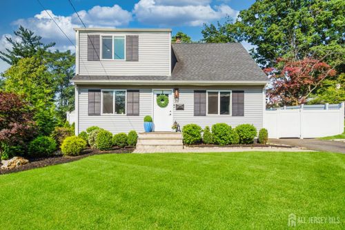 20 Diamond Ct, East Brunswick, NJ, 08816-4313 | Card Image
