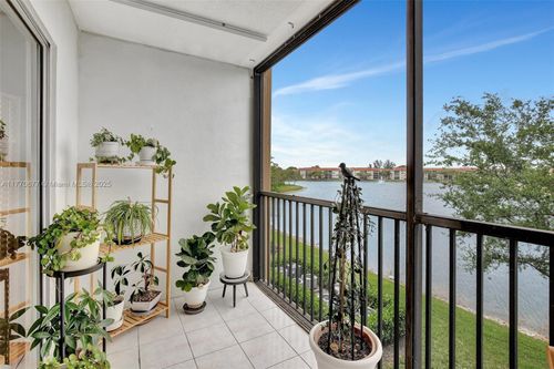 apt-310a-13701 Sw 12th St, Pembroke Pines, FL, 33027-3557 | Card Image