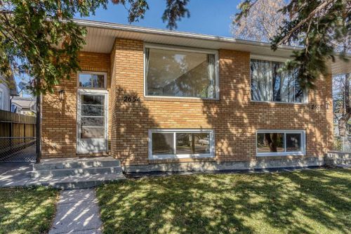2658 11 Ave Se, Calgary, AB, T2A0E3 | Card Image