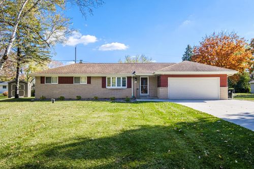 W137S6834 Dunstan Court, Muskego, WI, 53150 | Card Image