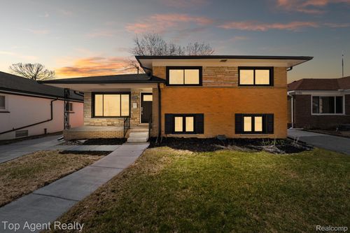 23701 Marlow St, Oak Park, MI, 48237-1956 | Card Image