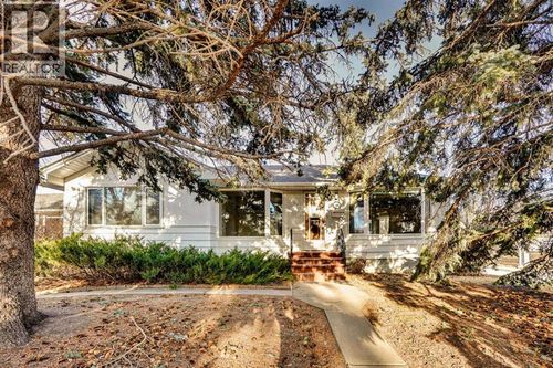 1956 Kelwood Dr Sw, Calgary, AB, T3E3Z3 | Card Image