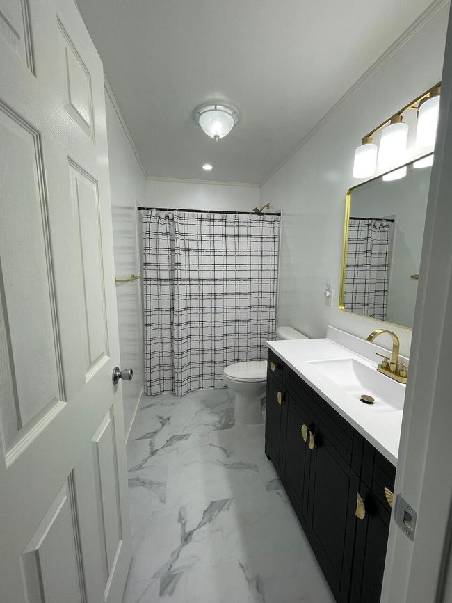 Main Bath | Image 25