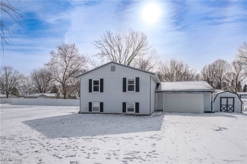 5648 Hill Run Cir Nw, Massillon, OH, 44646-1149 | Card Image