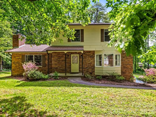 11 Woodmere Dr, Arden, NC, 28704-3203 | Card Image