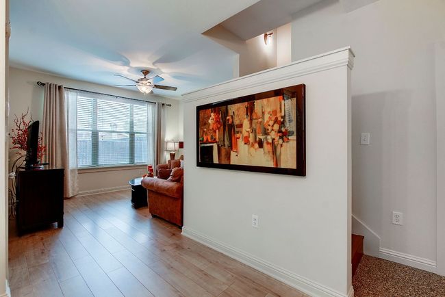 APT-1404 - 1201 Grove Blvd, Condo with 2 bedrooms, 3 bathrooms and 2 parking in Austin TX | Image 8