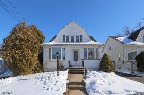 587 Thoreau Ter, Union, NJ, 07083-9044 | Card Image