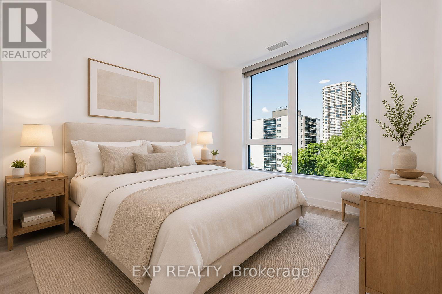 Residential Lease in Toronto (Islington-City Centre West)