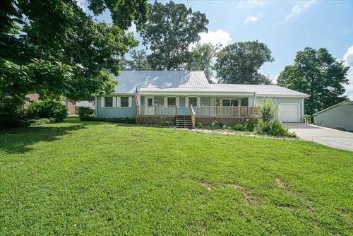 221 Magnolia Rd, Sparta, TN, 38583-4504 | Card Image