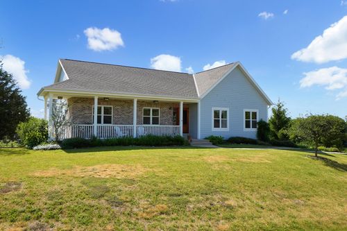 N5181 Union Hill Rd, Oconomowoc, WI, 53066-9318 | Card Image