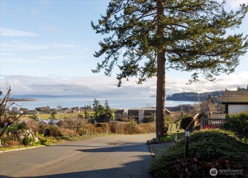 b3-30901 State Route 20, Oak Harbor, WA, 98277-9179 | Card Image