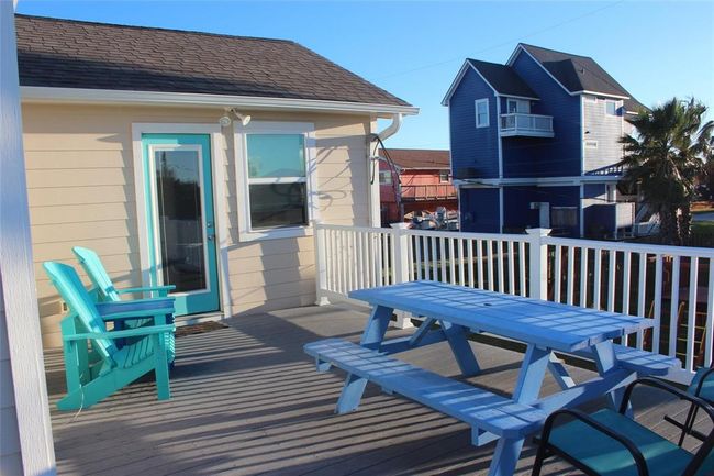 Upstairs deck outside primary bedroom | Image 17