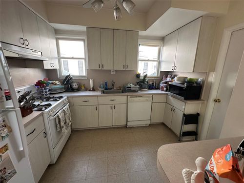 1st-fl-523 W Beech St, Long Beach, NY, 11561-3009 | Card Image