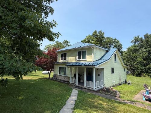 23435 Kunz Rd, Pleasantville, PA, 16341-8915 | Card Image