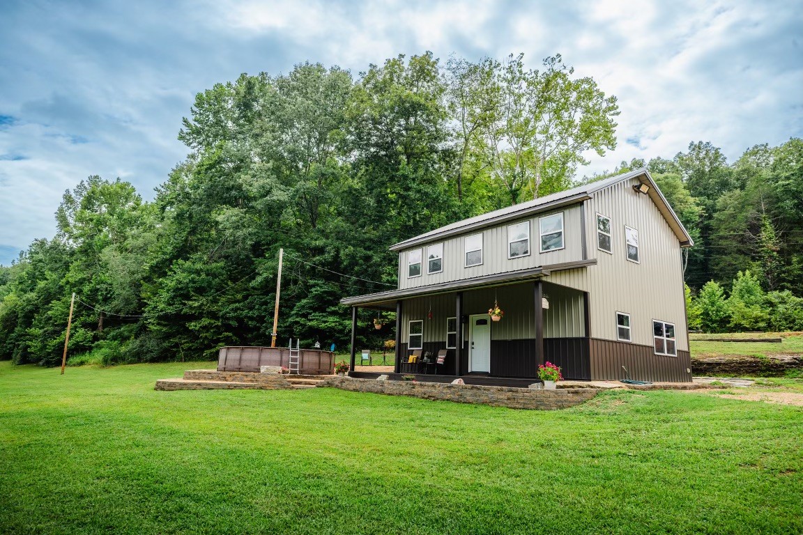 Slippery Rd, Hohenwald, TN 38462