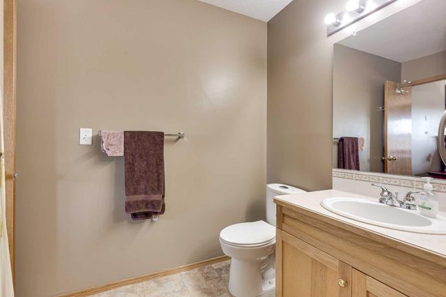 51 Abel Close, Townhouse with 4 bedrooms, 2 bathrooms and 2 parking in Red Deer AB | Image 22