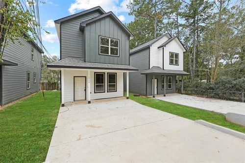 10174 Barberry St, Willis, TX, 77318-7228 | Card Image