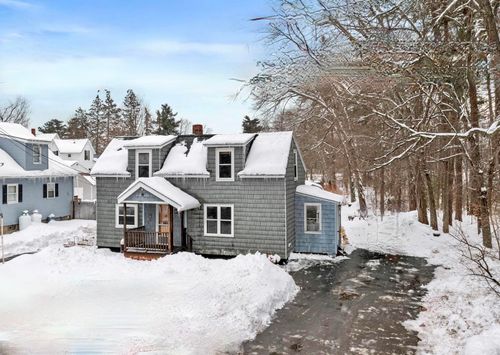 2079 Wellington Rd, Manchester, NH, 03104-5814 | Card Image