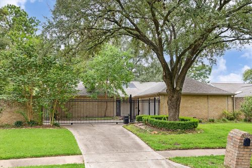 1706 Cherry Bend Dr, Houston, TX, 77077-4919 | Card Image