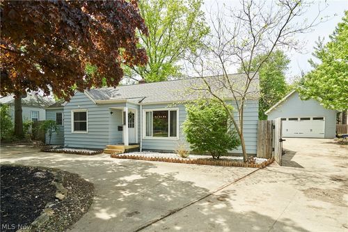 780 Bates Rd, Rocky River, OH, 44116-2165 | Card Image