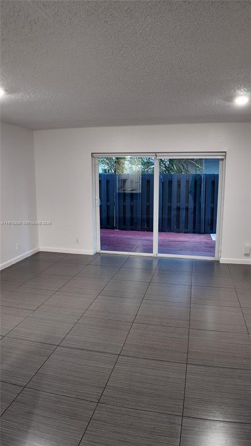 apt-106-11040 Sw 196th St, Cutler Bay, FL, 33157-8491 | Card Image