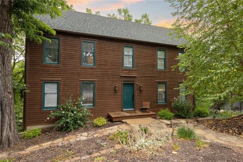 1323 Main St, Parkville, MO, 64152-3636 | Card Image