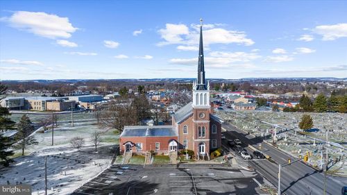 2918 Macarthur Rd, Whitehall, PA, 18052-3421 | Card Image
