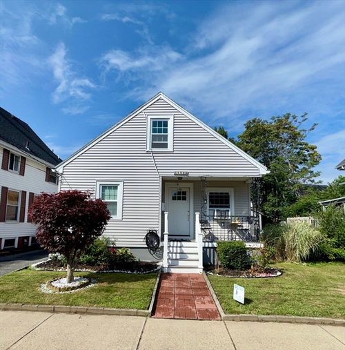 150 Jackson St, Lynn, MA, 01902-1652 | Card Image